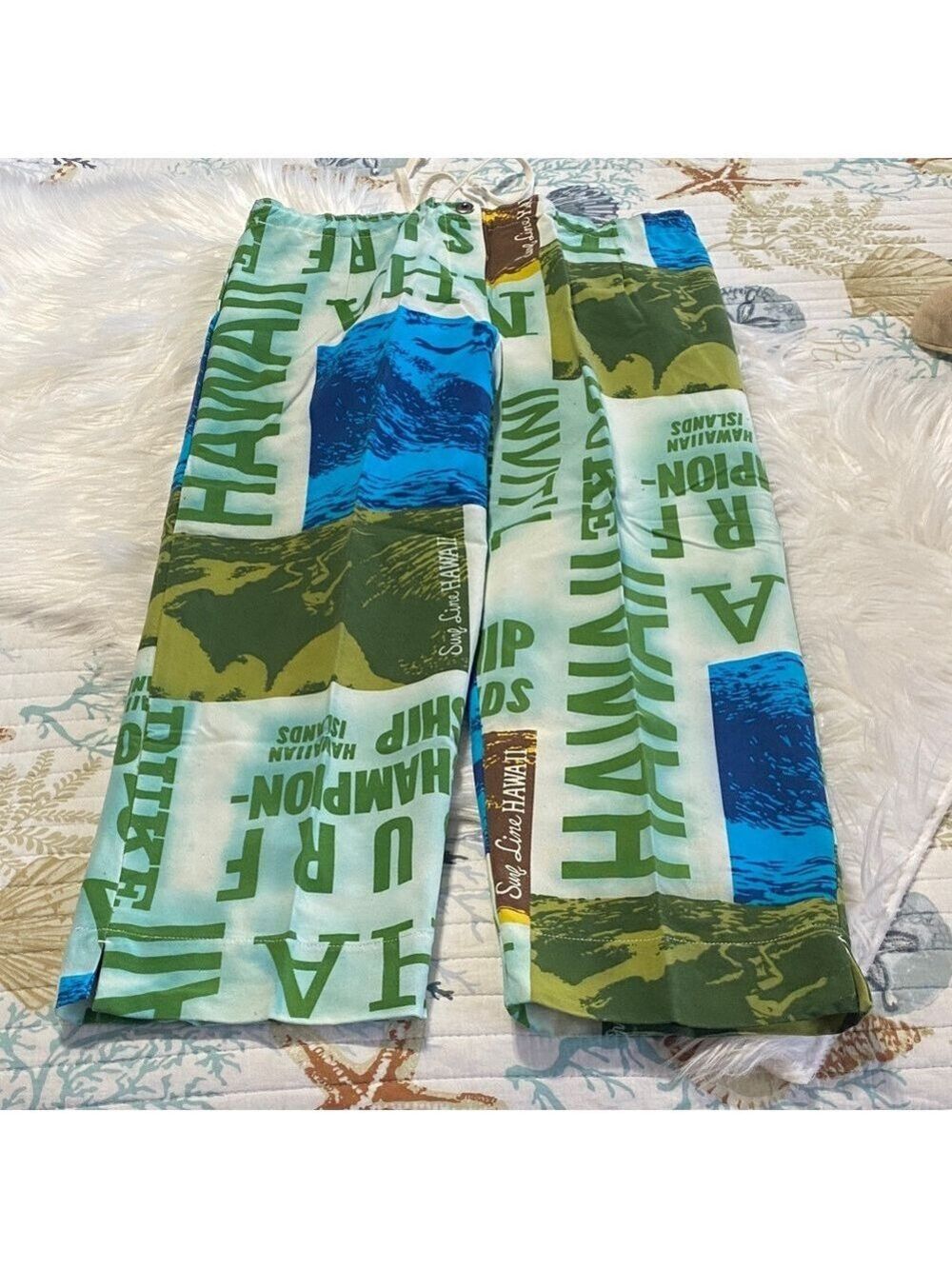 Women's Green and Black Hawaiian Patterned Capris - Picture 12 of 12